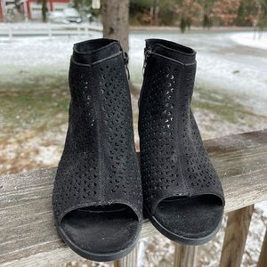 Nature Breeze Black Mules